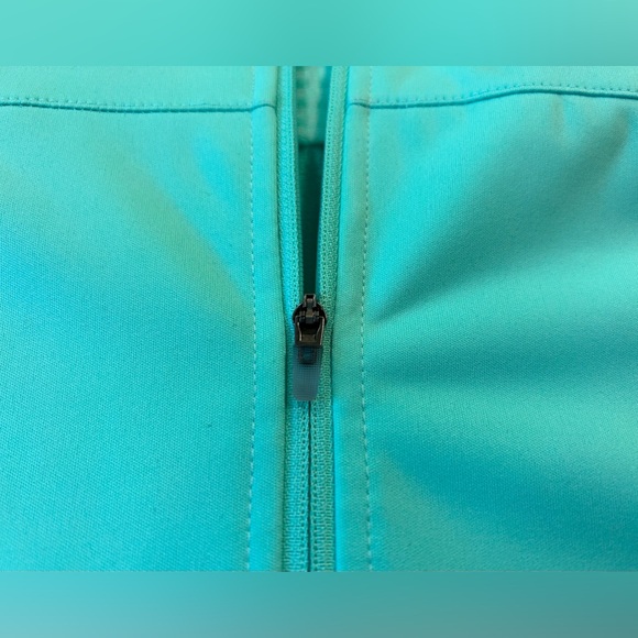 NWOT Nike Shield Running Jacket - Picture 5 of 8